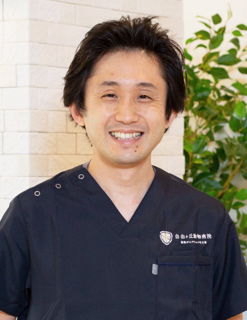 佐藤院長・胸から上の写真